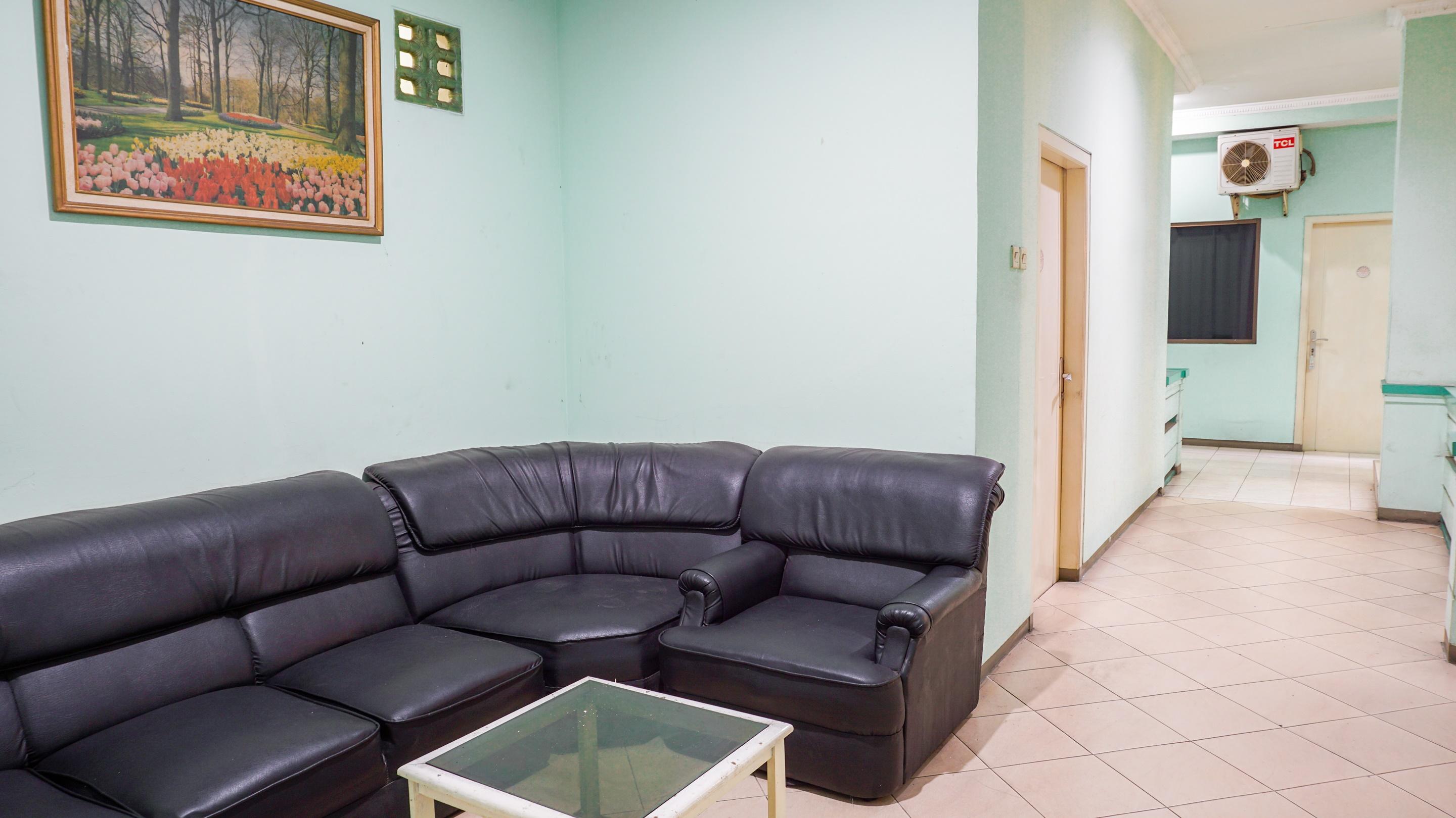 בנדונג Oyo 2085 Chrysanta Hotel מראה חיצוני תמונה