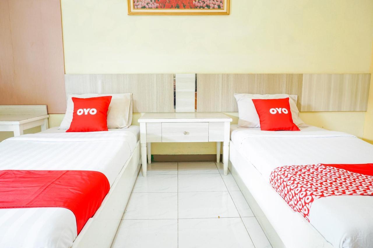 בנדונג Oyo 2085 Chrysanta Hotel מראה חיצוני תמונה